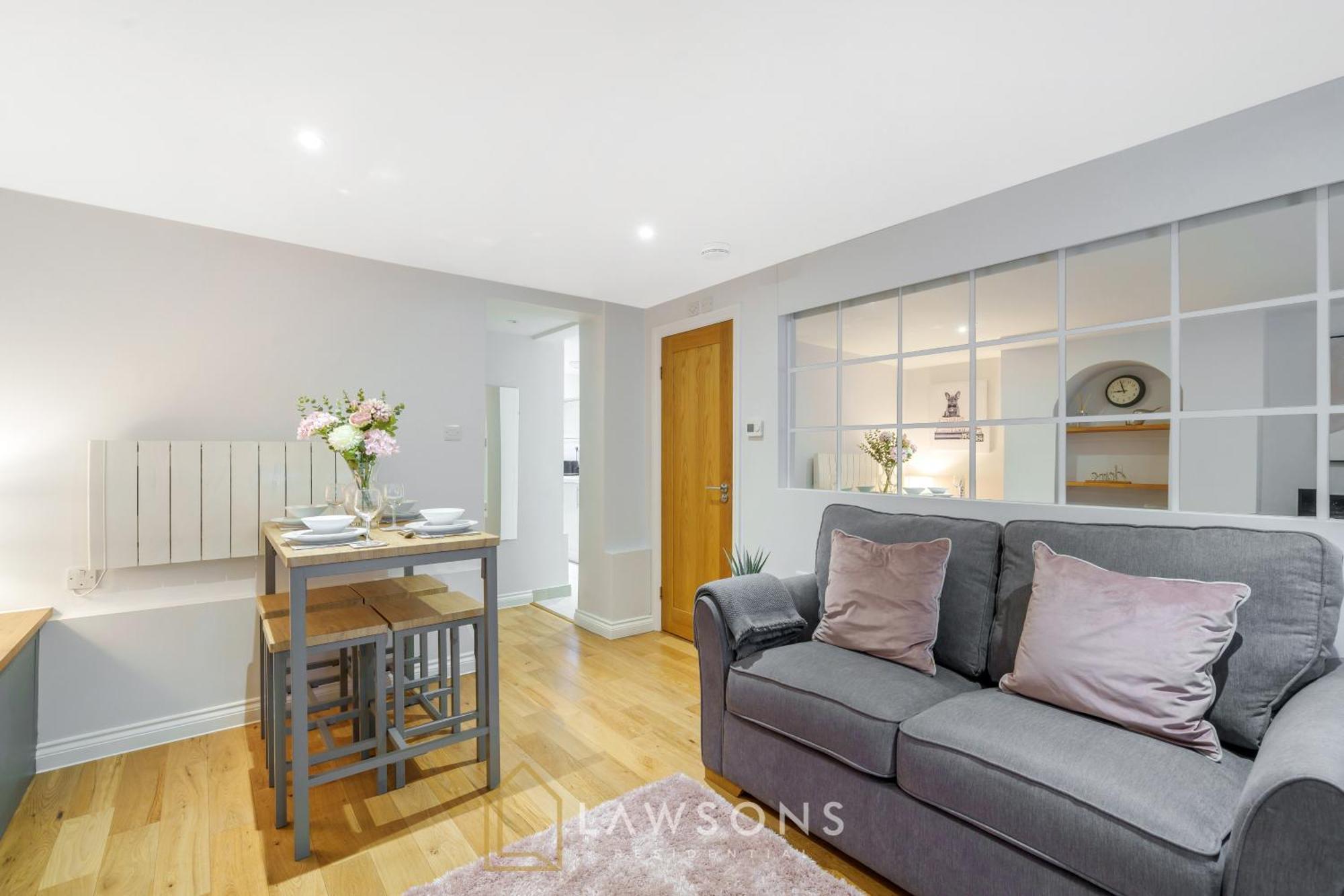 Modern Living By Lawsons With Free Parking Windsor Zewnętrze zdjęcie